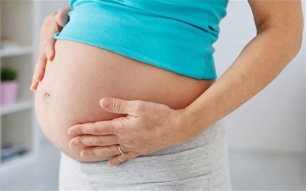 Phụ nữ lớn tuổi mang thai nhờ thuốc... chống viêm - 1 Giảm viêm ở buồng trứng có thể giúp phụ nữ lớn tuổi có thai