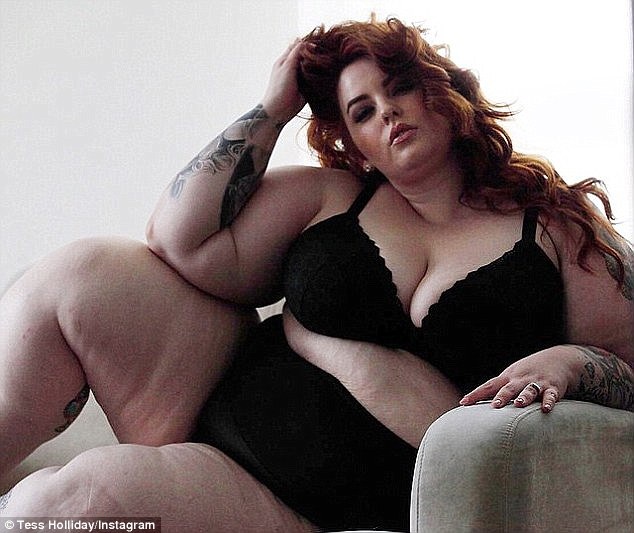 Người mẫu béo vẫn tự tin khoe thân - 4
Tess Holliday không chỉ là người mẫu mà còn là một NTk thời trang