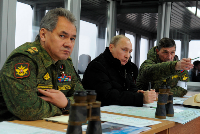 Ukraine đòi bắt Bộ trưởng Quốc phòng Nga - 1
Bộ trưởng Quốc phòng Nga Sergey Shoigu (trái). (Ảnh minh họa: Getty)
