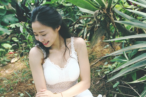 “Búp bê” Ngân Thương khoe hình xăm và nét đẹp gợi cảm - 10
Nụ cười khoe chiếc răng khểnh “thương hiệu” của Ngân Thương