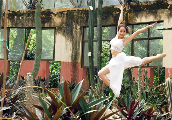 “Búp bê” Ngân Thương khoe hình xăm và nét đẹp gợi cảm - 4 “Búp bê” Ngân Thương khoe hình xăm và nét đẹp gợi cảm - 4