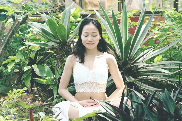 “Búp bê” Ngân Thương khoe hình xăm và nét đẹp gợi cảm - 8 “Búp bê” Ngân Thương khoe hình xăm và nét đẹp gợi cảm - 8