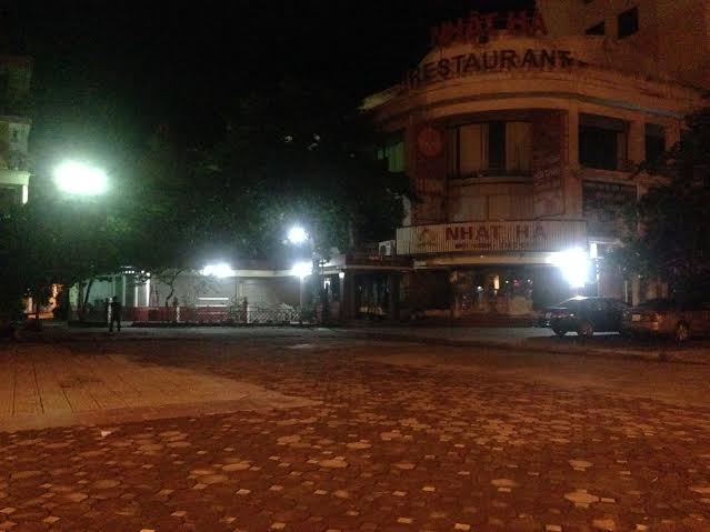 Hai nhóm giang hồ nổ súng giải quyết mâu thuẫn - 1 Hiện trường xảy ra vụ nổ súng