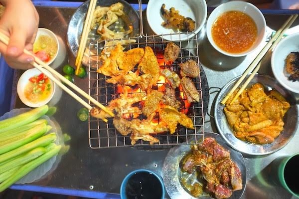 Những lưu ý khi đi ăn đồ nướng trong mùa đông - 1 Hạn chế ăn những đồ nhiều tẩm ướp.