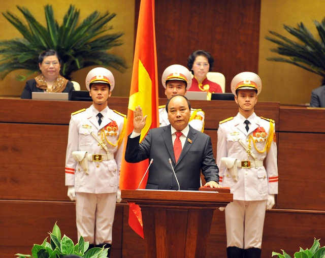 
Ông Nguyễn Xuân Phúc tuyên thệ khi được bầu làm Thủ tướng Chính phủ, ngày 7/4/2016
