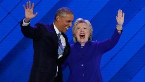 Bà Clinton sẽ làm khác Obama ở Biển Đông, Syria - 1 Tổng thống Obama và bà Hillary Clinton tại Đại hội toàn quốc Đảng Dân chủ.