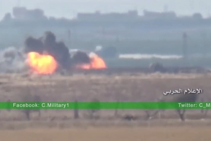 Quân đội Syria phục kích 1 đoàn xe chở phiến quân - 1 Quân đội Syria phục kích đoàn xe chở phiến quân (Ảnh cắt từ clip)