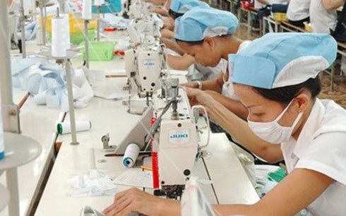 Doanh nghiệp dệt may: Vẫn cần lao động trên 30 tuổi - 1 Doanh nghiệp dệt may vẫn cần nhiều lao động trên 30 tuổi.