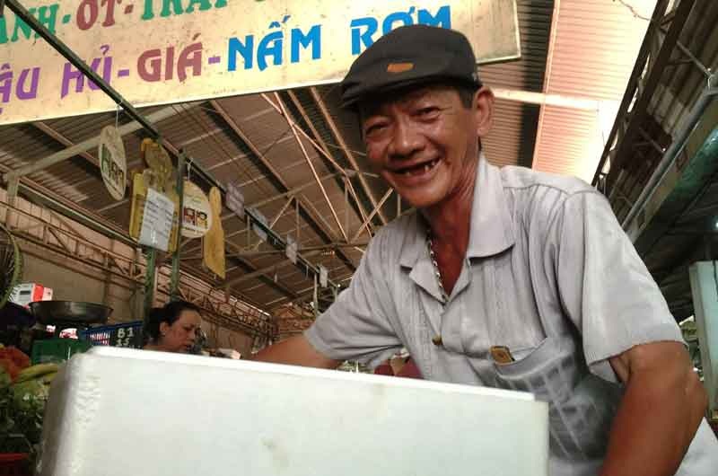 Số phận kỳ lạ của những người Việt trúng vé số tiền tỷ - 1 Người đàn ông may mắn, Trần Long