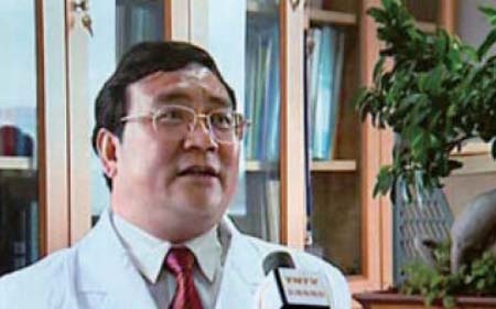 Sếp bệnh viện "bỏ túi" 100 căn nhà, 100 chỗ đậu xe - 1 Vương Thiên Triều. (Ảnh: Scmp)