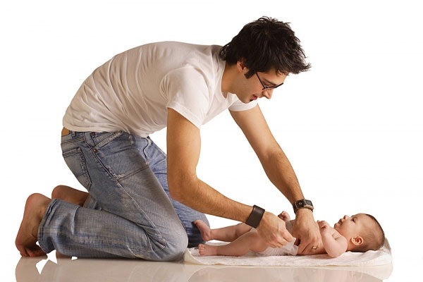 Chồng cứ việc ở nhà chăm con, kiếm tiền để em lo - 1
Ảnh minh họa