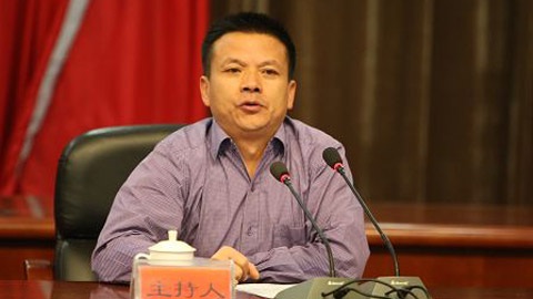 Quan chức đất đai "hốt" tiền hối lộ nhiều như nước - 1 Trương Khang Lâm