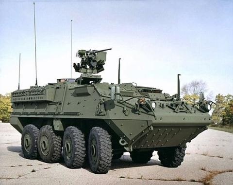 Forbes: Mỹ thiếu nhân, vật lực để nuôi dưỡng chiến tranh - 1 Xe bọc thép của General Dynamics chế tạo có thể sử dụng chống lực lượng nổi dậy ở Iraq và Afghanistan nhưng không thể chống lại quân đội Nga nếu xảy ra xung đột giữa hai nước. Ảnh: Forbes