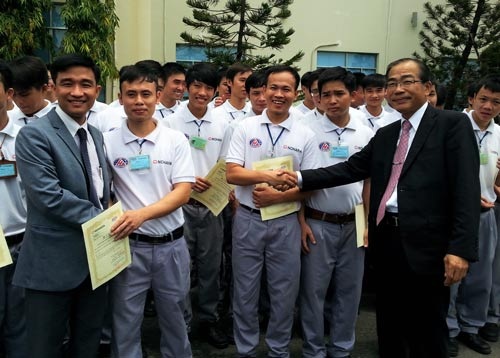 Môi giới Trung Quốc thao túng xuất khẩu lao động - 1 Mỗi năm có khoảng 30.000 lao động Việt Nam sang Nhật Bản