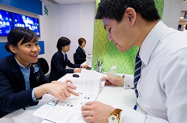 Quyết định chấn động: Hàng chục ngàn nhân viên ngân hàng Trung Quốc mất việc - 1 Số lượng nhân viên ngân hàng giảm mạnh