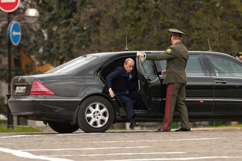 Hồi kết "vụ ám sát Tổng thống Nga Putin trên đường phố" - 1 Chiếc Limousine mới của Tổng thống Nga. Ảnh: Sputnik