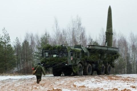 Ba Lan mua Patriot điều trị Iskander-M ở Kaliningrad - 1 Tên lửa Iskander-M của Nga.
