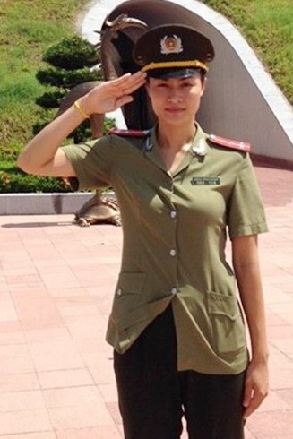 Bóng hồng kể chuyện bảo vệ nguyên thủ - 1