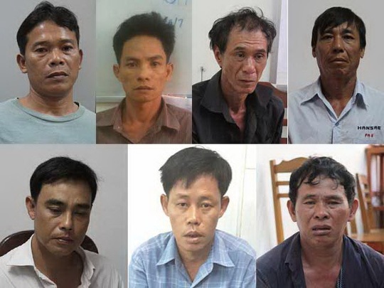Chết cười với “siêu trộm” - 2
Bảy đối tượng trong băng trộm tiệm vàng vừa bị Công an TP Cần Thơ bắt giữ (Ảnh do cơ quan điều tra cung cấp)