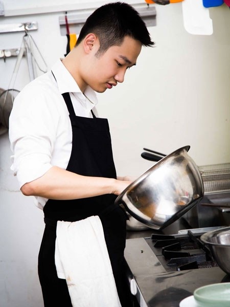 Trải nghiệm khách sạn 5* - Tìm hiểu tiềm năng ngành QLKS và Nghệ thuật ẩm thực tại Úc - 1 Đầu bếp Trương Quang Dũng