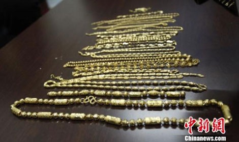 Những vụ cướp vàng chấn động Trung Quốc - 2 Số vàng trong người Đường Kỳ Loan.