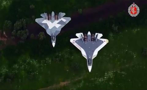 PAK FA đáp lễ F-35 nhân Ngày Không quân Nga? - 2 Tiêm kích tàng hình T-50.