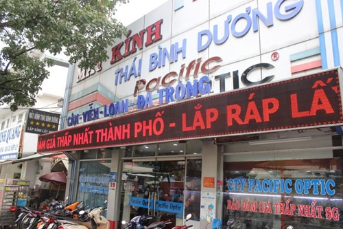 Hiểu được nhu cầu và thị hiếu của khách hàng, hàng năm Mắt kính Thái Bình Dương đều mở các đợt giảm giá lớn để khách hàng có cơ hội sở hữu những sản phẩm thời trang hàng hiệu, chất lượng chính hãng với giá ưu đãi. 