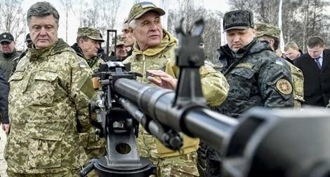 Tình hình nóng Nga- Ukraine: Chiến thuật 3 bên - 2 Ukraine chuyển nhiều vũ khí tối tân tới đường tiếp giáp Donbass. Ảnh: Ukraine Today