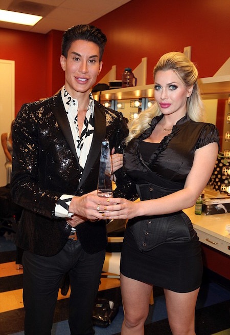 Pixee Fox và Justin Jedlica gây ấn tượng mạnh với ngoại hình “búp bê sống”