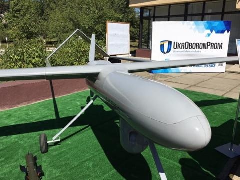 Ukraine bất ngờ trình làng robot chiến đấu - 2 Máy bay không người lái Horlytsia.