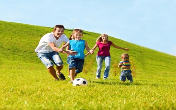 Bố mẹ cùng hoạt động có thể giảm nguy cơ béo phì ở trẻ - 1 Bố mẹ cùng hoạt động có thể giảm nguy cơ béo phì ở trẻ - 1