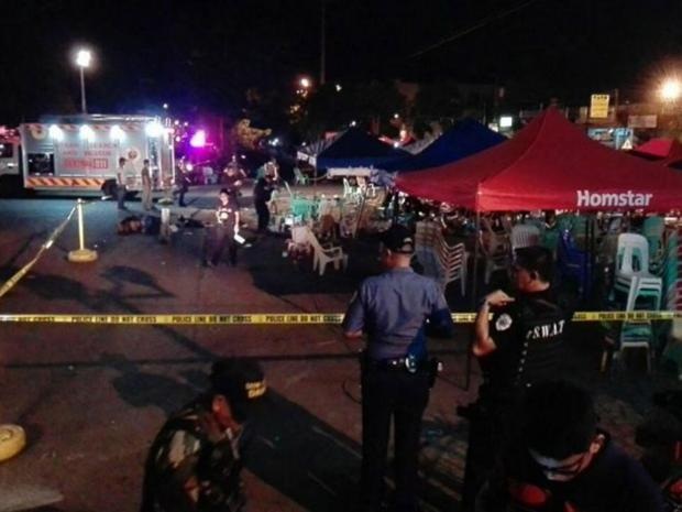 Nổ lớn ở Philippines, Tổng thống Duterte thoát nạn - 2 Theo CNN, các nhân chứng cho biết vụ nổ xuất phát từ một khu mát-xa.