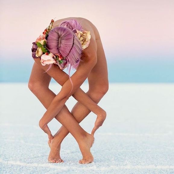 Các tư thế đẹp ngỡ ngàng của nghệ sĩ yoga - 1 Các tư thế đẹp ngỡ ngàng của nghệ sĩ yoga - 1