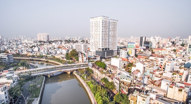 The Prince Residence (17 – 19 – 21 Nguyễn Văn Trỗi, Q.Phú Nhuận, TP.HCM) – Dự án hiếm hoi trên tuyến đường chính đi từ sân bay quốc tế Tân Sơn Nhất đến Q.1, bàn giao cuối năm 2015.
