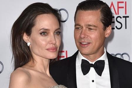 Sau 12 năm gắn bó mặn nồng, đôi uyên ương quyền lực nhất tại Hollywood, Brangelina đã bất ngờ “đường ai nấy đi” trong sự ngỡ ngàng của toàn bộ công chúng. Điều đáng buồn hơn nữa là ngay sau khi bị bà xã Angelina Jolie đâm đơn ly dị, Brad Pitt còn vướng phải nghi án ngoại tình, lớn tiếng mắng mỏ và thậm chí là cư xử bạo lực với cậu con trai nuôi Maddox.