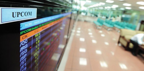 Tàn giấc mộng ảo: Ngàn tỷ bay hơi, đại gia vào tù - 2
Sự minh bạch và chất lượng cổ phiếu là các vấn đề nan giải trên TTCK.