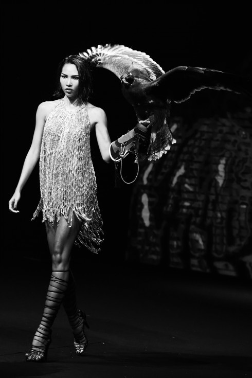 Những màn diễn ấn tượng tại Elle Fashion Show - 4