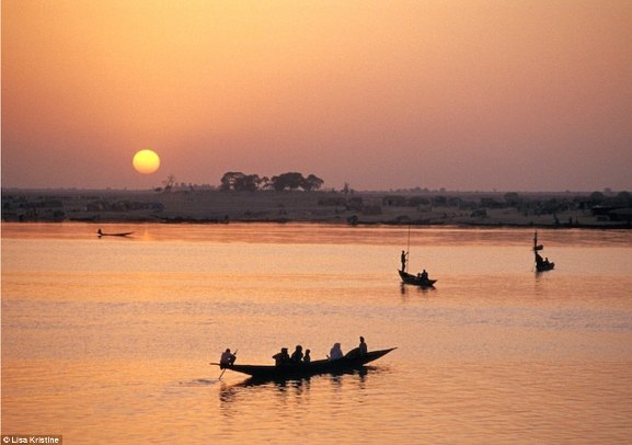 Khám phá nền văn hóa của 100 quốc gia qua bộ ảnh tuyệt đẹp! - 12 Khám phá nền văn hóa của 100 quốc gia qua bộ ảnh tuyệt đẹp! - 12