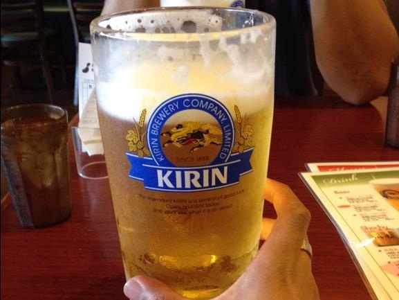 Hoặc một cốc bia Kirin mát lạnh.