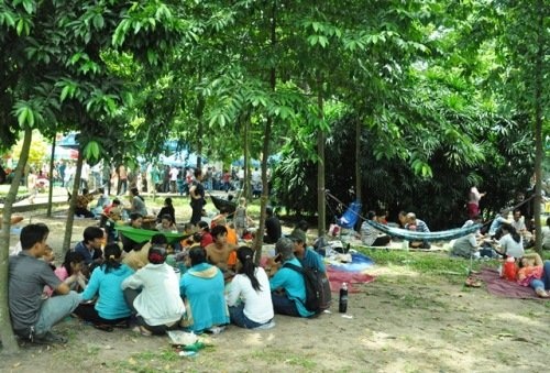 Nghỉ lễ 2/9: Đông nghẹt thở trên rừng, dưới biển và khu vui chơi - 12 Nghỉ lễ 2/9: Đông nghẹt thở trên rừng, dưới biển và khu vui chơi - 12