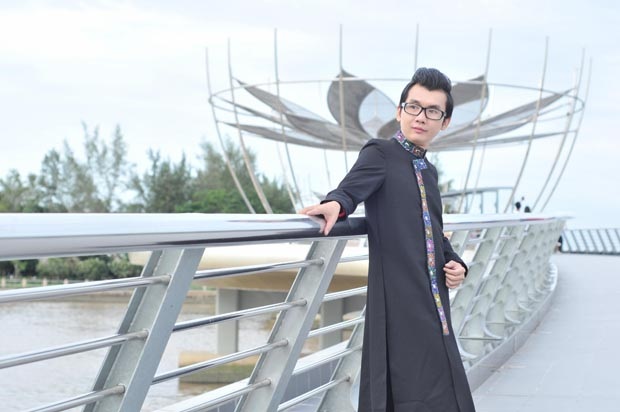 Rất được tin tưởng bởi thái độ nghiêm túc và cầu toàn trong công việc, ngoài đời thực, Ký Quốc Đạt cũng được mọi người quý mến bởi sự phóng khoáng, thoải mái và thân thiện.