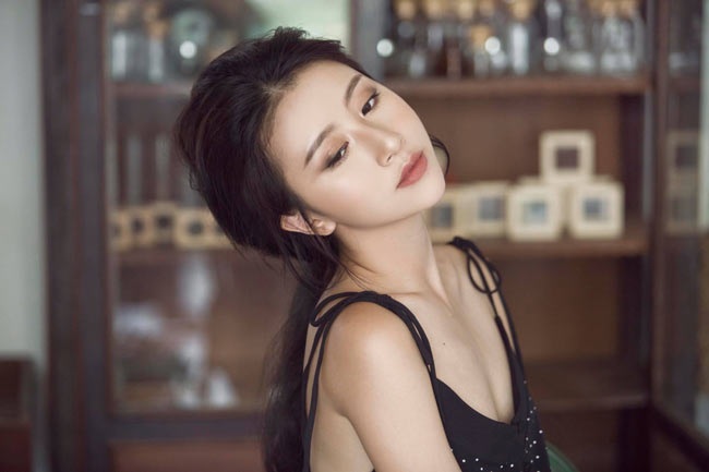 Hot girl đón tuổi mới bằng những bộ hình cực sexy - 17
Gần đây, hot girl Hà thành liên tục cho ra mắt những bộ ảnh sexy.