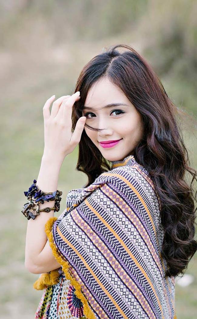 4 hot girl Ngoại thương xinh như hoa hậu Đỗ Mỹ Linh - 19
Ngân Búng (tên thật Trương Kim Ngân, sinh năm 1993) là cái tên không còn xa lạ với giới trẻ Hà thành.
