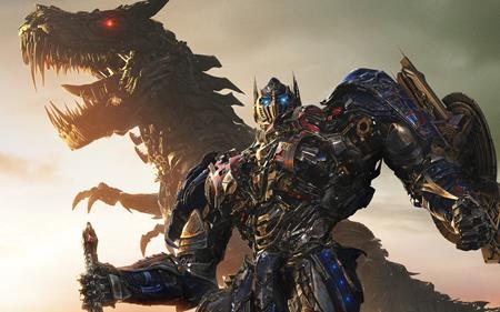 Nội dung không được đánh giá cao là nguyên nhân chính khiến khán giả Mỹ không mấy mặn mà với “Transformers: Age of extinction”. Tuy nhiên, ở Trung Quốc, tác phẩm này vẫn được đón nhận nồng nhiệt và đã đem về cho hãng Paramount tới 320 triệu đô la doanh thu phòng vé. Nhà sản xuất đã rất khôn ngoan khi mời Lý Băng Băng và Hàn Canh, hai ngôi sao của Trung Quốc tham gia bộ phim để tạo độ thu hút cho tác phẩm.