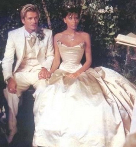 Vợ chồng David Beckham hạnh phúc kỉ niệm 17 năm ngày cưới - 2 David Beckham “tỏ tình” với bà xã trên trang cá nhân