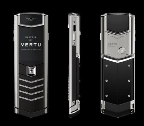 Vertu giới thiệu phiên bản độc quyền tại thị trường Việt Nam - 2 Vertu Signature Black Calf Assemblies
