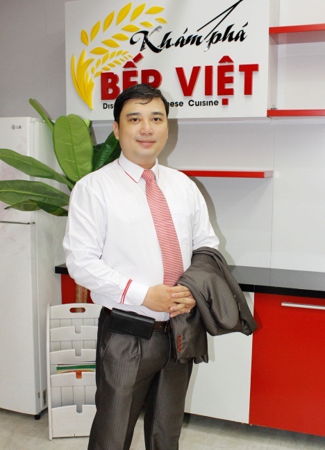 
Giảng viên -Tiến sĩ Nguyễn Hữu Hảo, giám đốc điều hành chuỗi cửa hàng Trà & Café Kim O Long.
