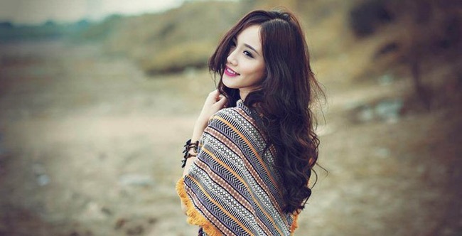 4 hot girl Ngoại thương xinh như hoa hậu Đỗ Mỹ Linh - 21
Ngân Búng là nữ sinh ưu tú của lớp tiếng Pháp Thương mại, trường ĐH Ngoại thương Hà Nội.