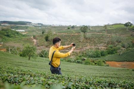 Phạm Hồng Phước úp mở về MV mới bằng loạt hình ảnh "lên rừng, xuống biển" - 3 Phạm Hồng Phước úp mở về MV mới bằng loạt hình ảnh "lên rừng, xuống biển" - 3