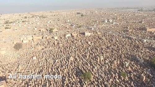 Sự quá tải của nghĩa trang lớn nhất thế giới tại Iraq nhìn từ trên cao - 3 Sự quá tải của nghĩa trang lớn nhất thế giới tại Iraq nhìn từ trên cao - 3